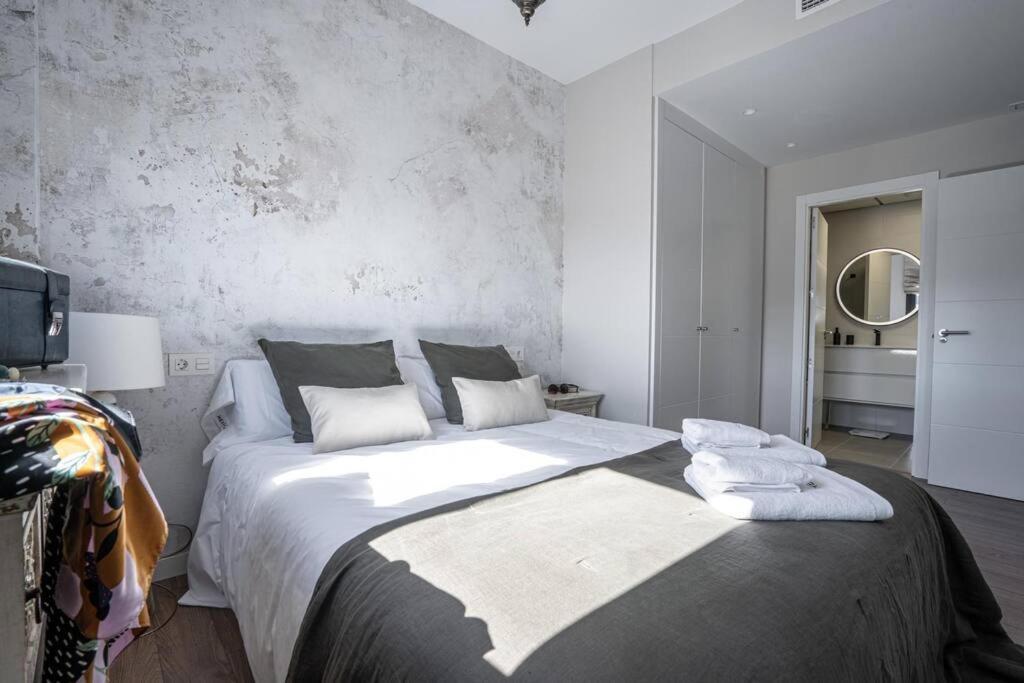 Heima In Front Of The Sea Apartment Malaga Exterior photo